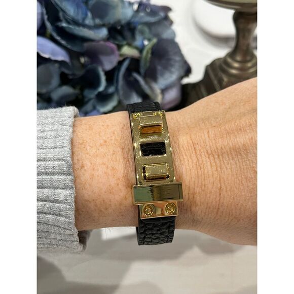 Like new! Black faux Leather Bracelet with Gold-Tone‎ Hardware - Picture 1 of 7